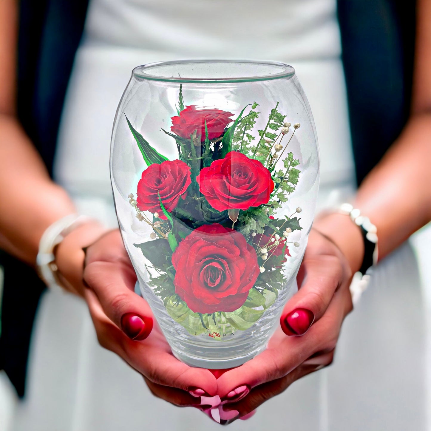 Fiora Flower | Long Lasting Real Roses in a Sealed Vase | Lasts up to 5 Years | Unique Present Gift