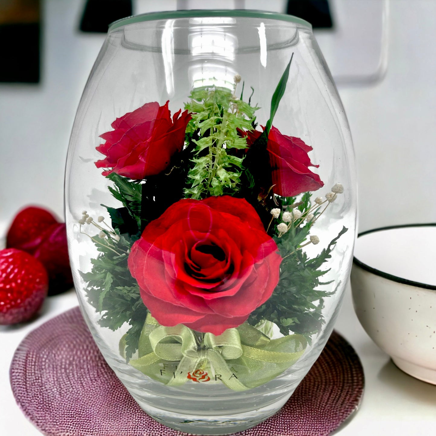 Fiora Flower | Long Lasting Real Roses in a Sealed Vase | Lasts up to 5 Years | Unique Present Gift