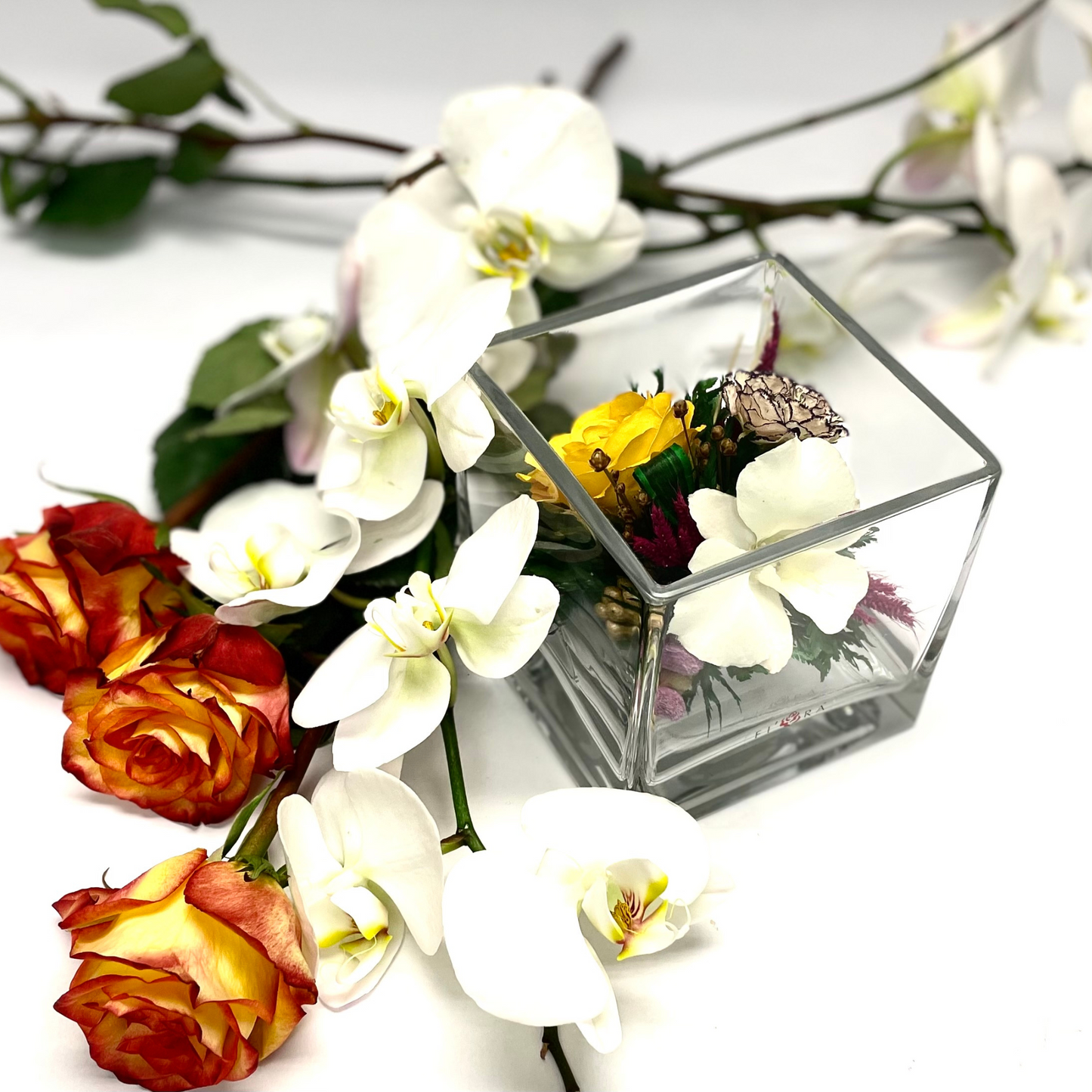 71881 Long-Lasting Yellow Rose and White Orchid in a Cube Glass Vase
