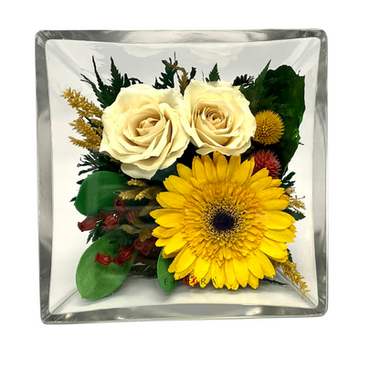 69475 Long-Lasting Roses and Gerbera in a Glass Vase